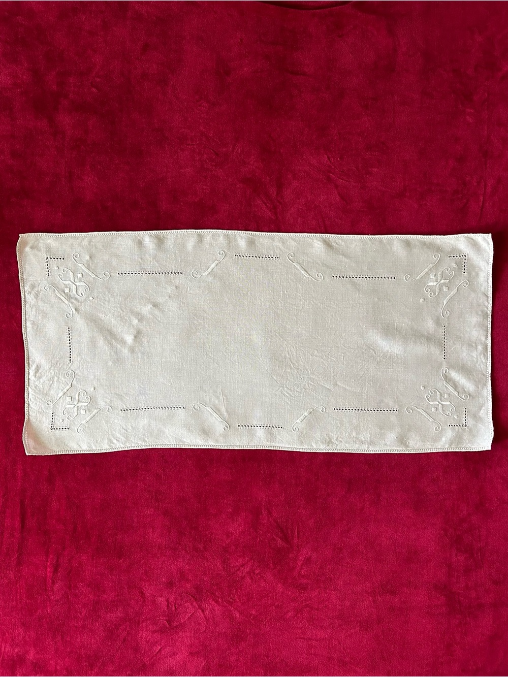 Vintage Linen Mini Table Runner Dresser Scarf 34"x16" Ecru Ivory Embroidered